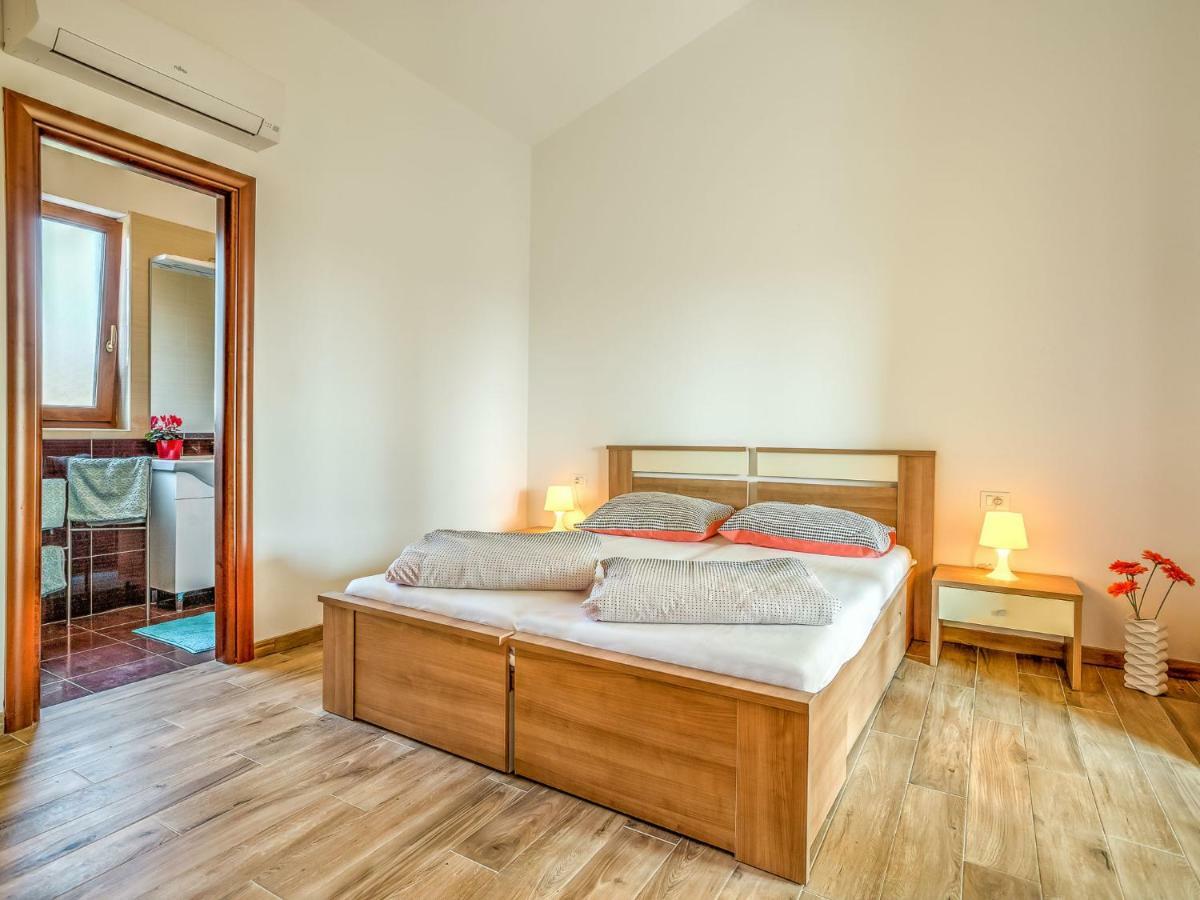 Apartment Ulika-4 By Interhome Tar-Vabriga Kültér fotó